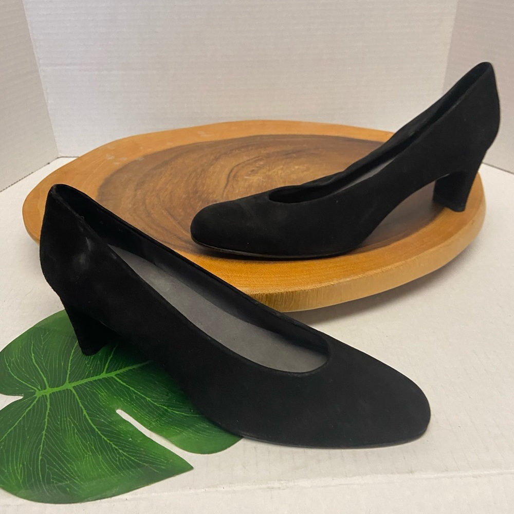 Stuart Weitzman Classic Suede Heels Narrow